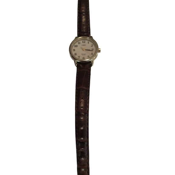 Timex Ladies Watch With Indiglo - Picture 4 of 8